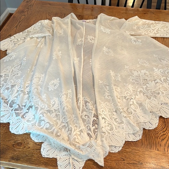 Anthropologie Ivory Lace Oversized Kimono Shawl - Picture 10 of 10